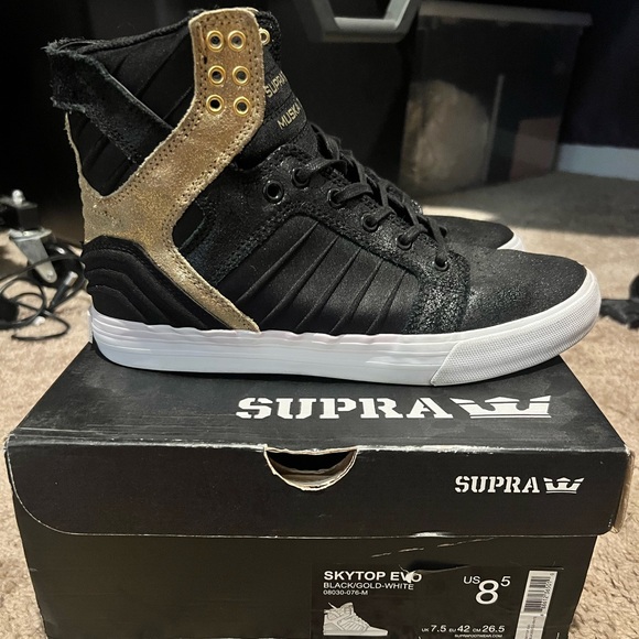 Supra Skytop Evo Black with Gold Accents Sneakers - Picture 1 of 6